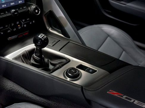 Used 2017 Chevrolet Corvette Z06 RWD image 17