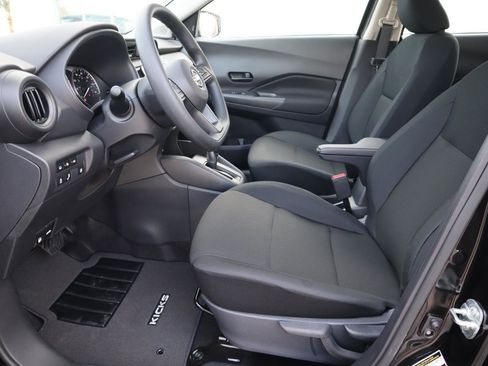 Used 2025 Nissan Kicks Play S image 13