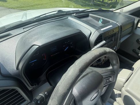 Used 2017 Ford F550 4x4 Regular Cab Super Duty image 75