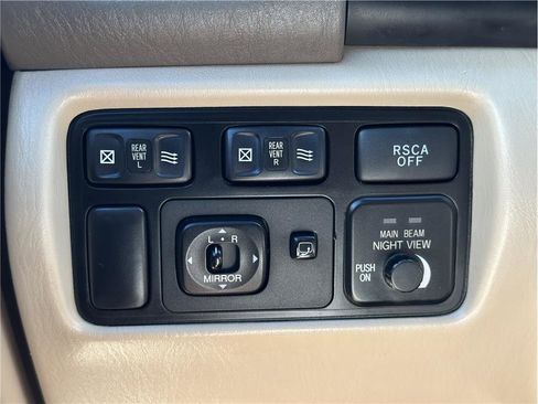 Used 2005 Lexus LX 470 4WD image 27