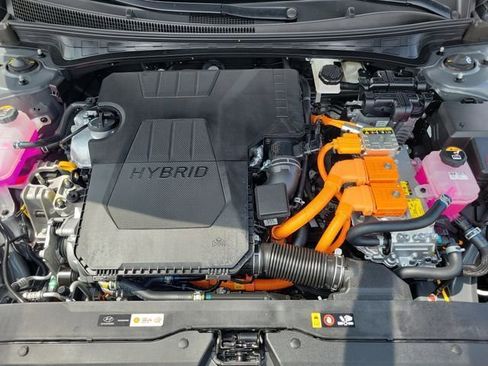 Certified 2025 Hyundai Elantra SEL FWD image 30