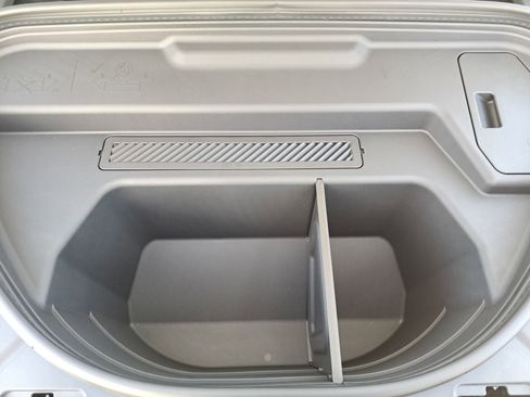 New 2025 Audi Q6 e-tron Premium image 28