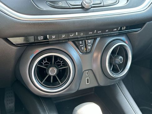 Used 2022 Chevrolet Blazer LT image 18