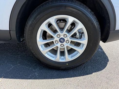 Used 2022 Ford Escape SE w/ Cold Weather Package FWD image 14