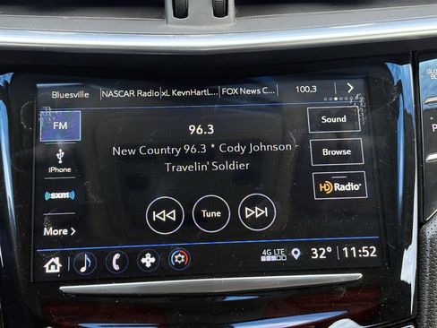 Used 2019 Cadillac XTS image 9