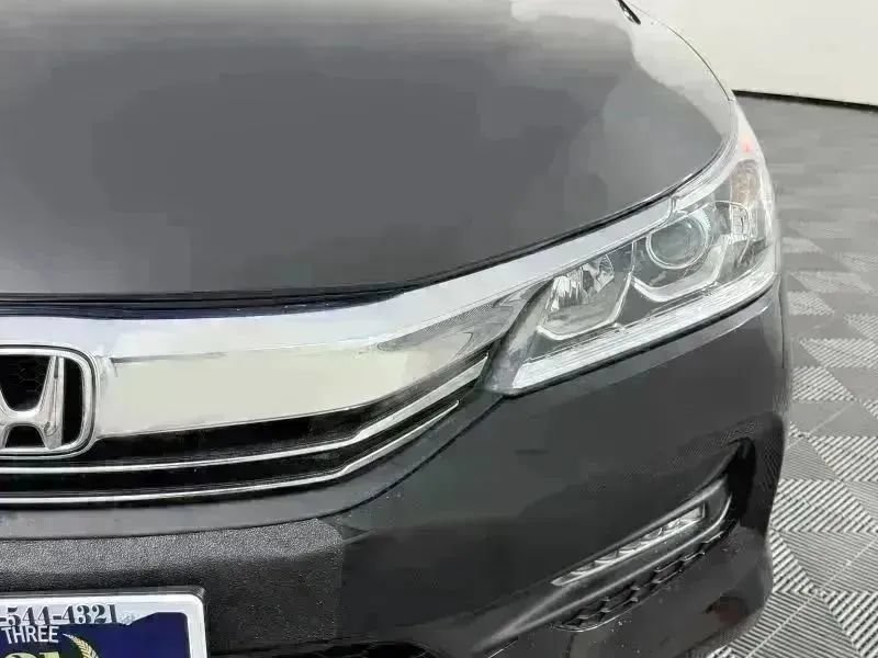 Used 2017 Honda Accord EX image 46