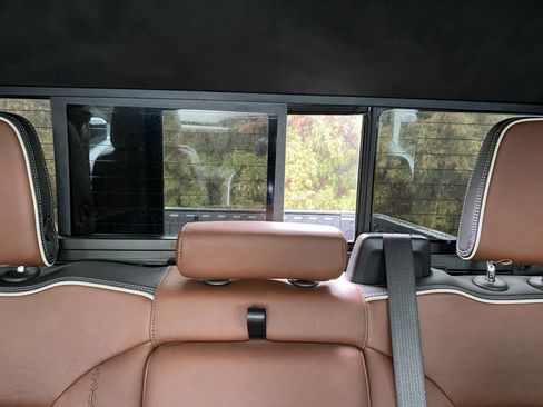 Used 2025 GMC Sierra 2500 Denali Ultimate w/ Snow Plow Prep/Camper Package image 37