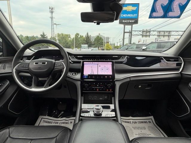 Used 2022 Jeep Grand Cherokee Limited 4xe w/ Luxury Tech Group II AWD/4WD image 3