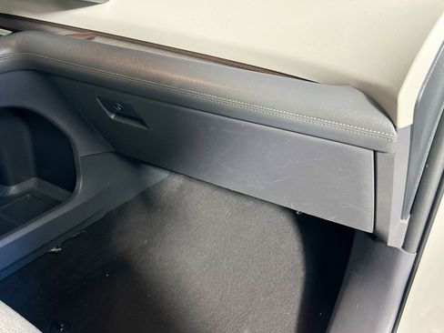 Used 2021 Toyota Sienna LE image 35