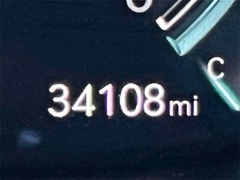 Used 2024 Genesis GV70 2.5T w/ Sport Prestige Package image 31