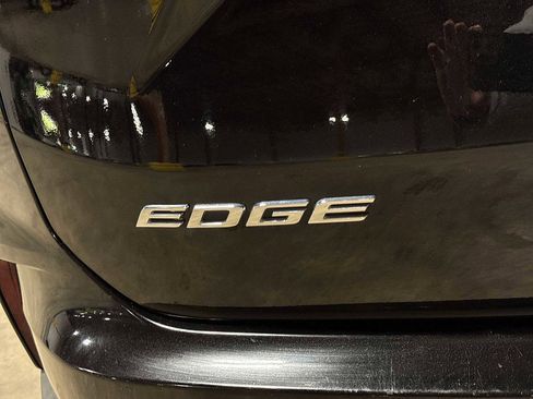Used 2019 Ford Edge SEL w/ Equipment Group 201A AWD/4WD image 27