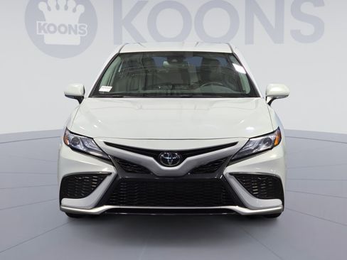 Used 2023 Toyota Camry XSE image 11