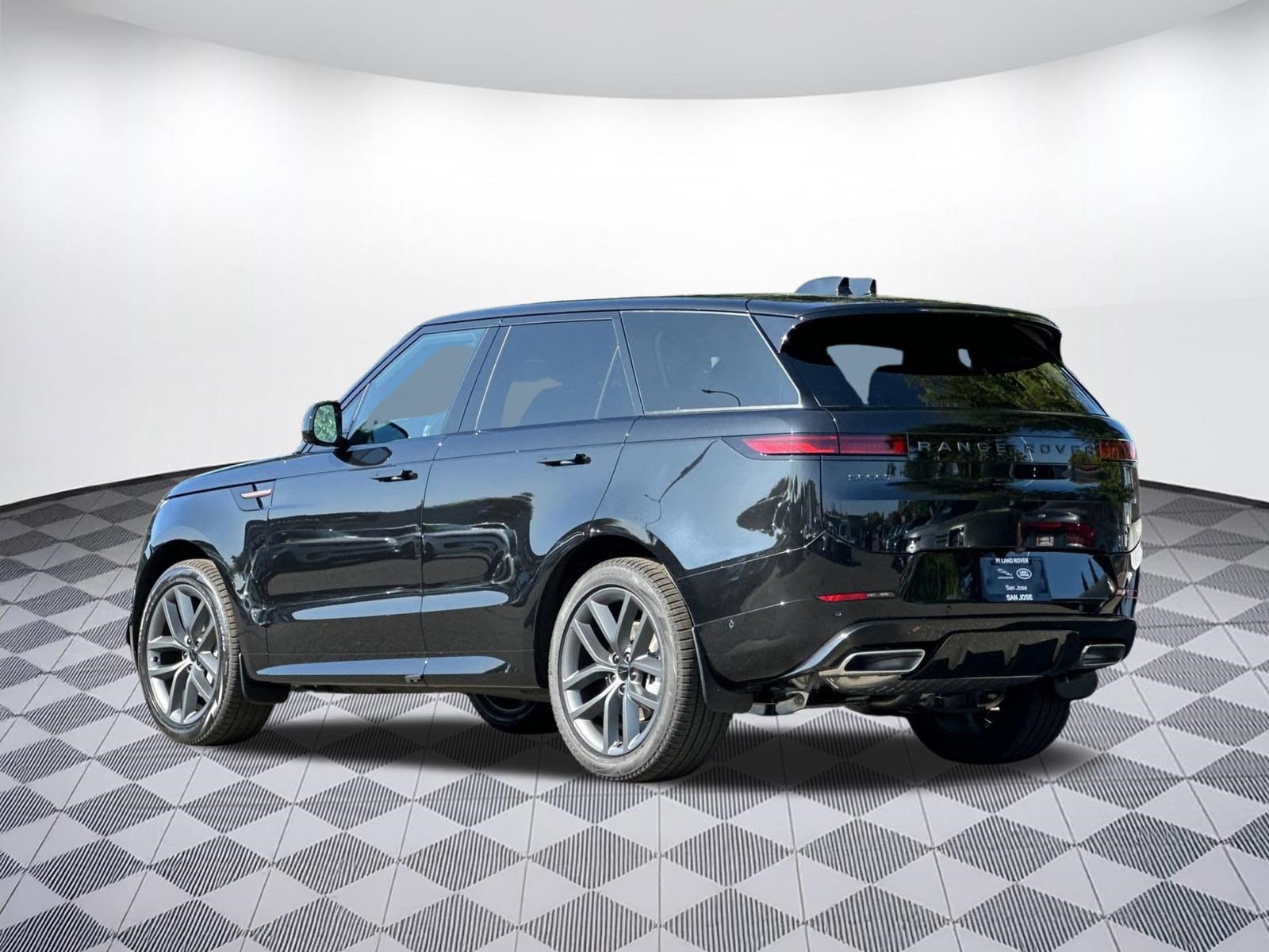 New 2026 Land Rover Range Rover Sport Dynamic SE AWD/4WD image 3
