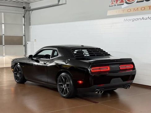 Used 2016 Dodge Challenger R/T RWD image 5