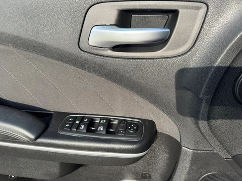 Used 2019 Dodge Charger SXT AWD/4WD image 13