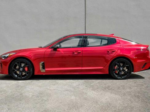 Used 2018 Kia Stinger GT1 RWD image 14