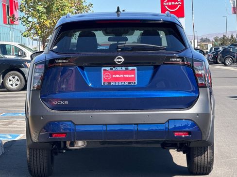 New 2026 Nissan Kicks SV image 5