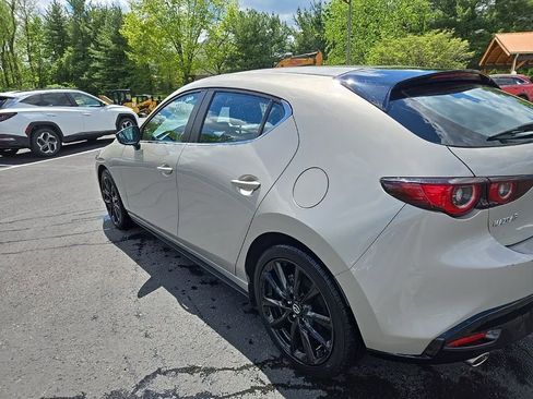 Used 2024 MAZDA MAZDA3 s FWD image 8