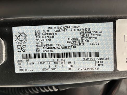 Used 2024 Ford Escape Platinum AWD/4WD image 27