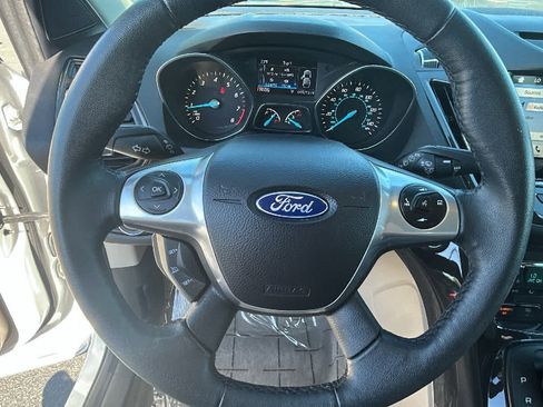 Used 2016 Ford Escape Titanium w/ Equipment Group 301A AWD/4WD image 18