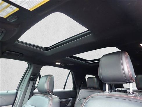 Used 2019 Ford Explorer Sport w/ Equipment Group 401A AWD/4WD image 14
