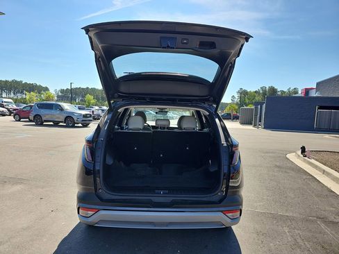 Used 2025 Hyundai Tucson SEL FWD image 17