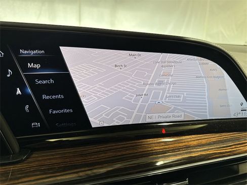 Used 2021 Cadillac Escalade Premium Luxury image 22