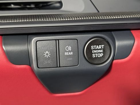 Certified 2026 Porsche 911 Targa 4 GTS AWD/4WD image 34