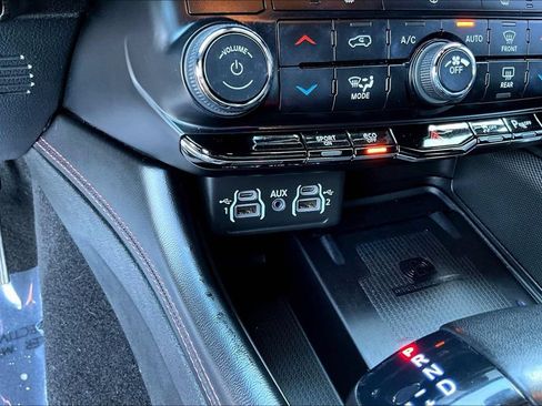Used 2021 Dodge Durango R/T w/ Blacktop Package RWD image 14