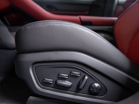 Used 2025 Porsche Taycan GTS image 23