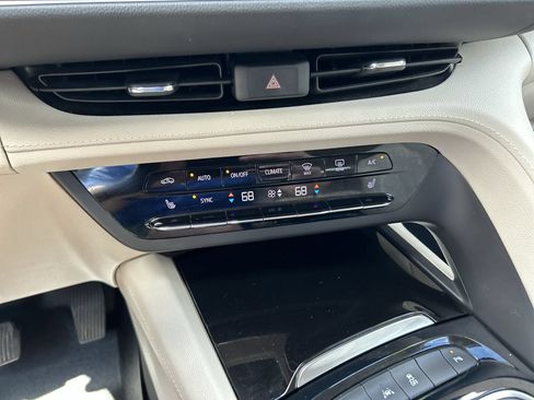 Used 2021 Buick Envision Essence w/ Technology Package I AWD/4WD image 27