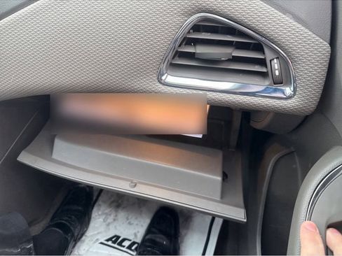 Used 2017 Chevrolet Cruze LT w/ Convenience Package image 30