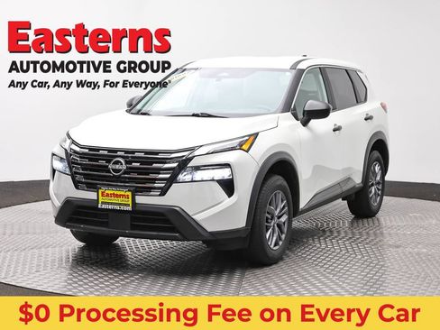 Used 2024 Nissan Rogue S AWD/4WD image 1