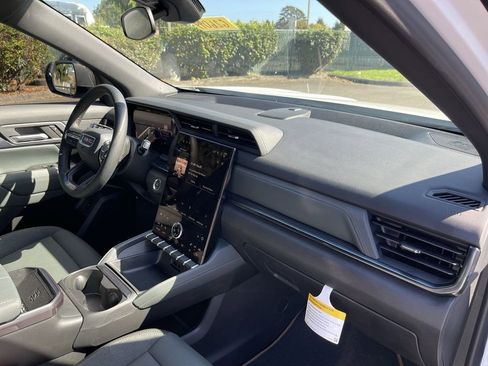 New 2026 GMC Terrain AT4 AWD/4WD image 28