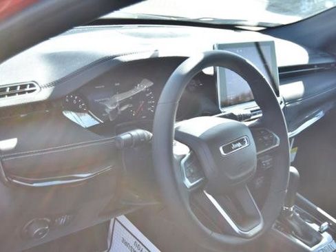 Used 2023 Jeep Compass Altitude image 14