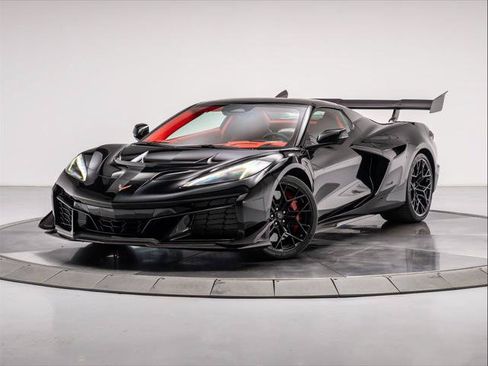 Used 2026 Chevrolet Corvette ZR1 w/ ZR1 Carbon Fiber Aero Package RWD image 2