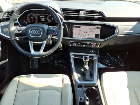 Used 2022 Audi Q3 2.0T Premium Plus w/ Premium Plus Package AWD/4WD image 16