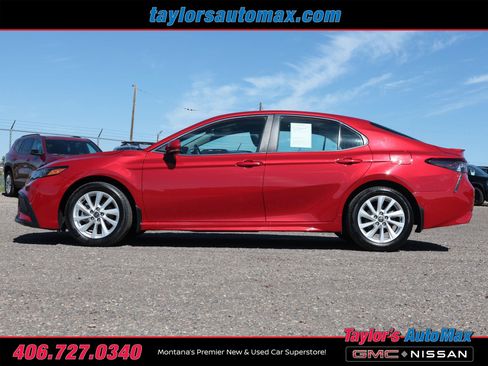 Used 2024 Toyota Camry SE FWD image 37