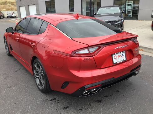 Used 2018 Kia Stinger GT2 image 4