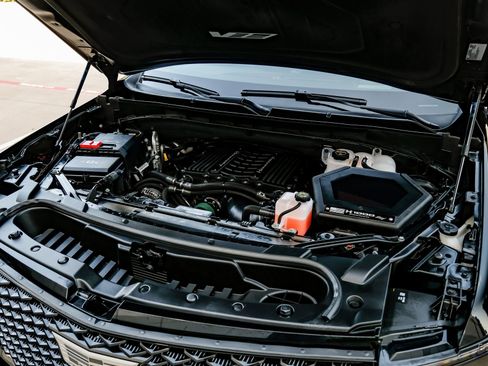 Used 2025 Cadillac Escalade V image 96