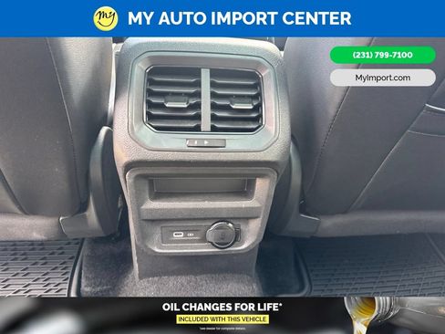 Used 2024 Volkswagen Tiguan SE R-Line AWD/4WD image 27