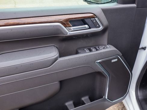 New 2026 GMC Sierra 1500 Elevation image 8