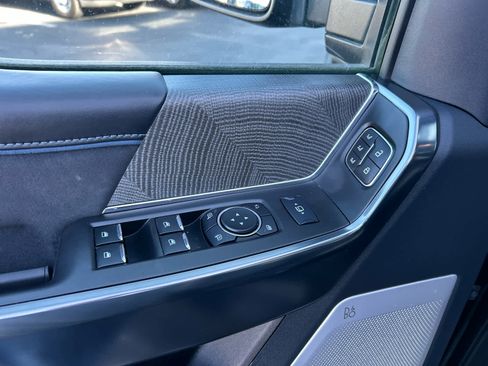 Certified 2025 Ford F350 Platinum image 31