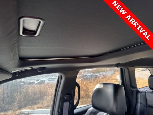 Used 2022 Jeep Grand Cherokee Laredo X image 11