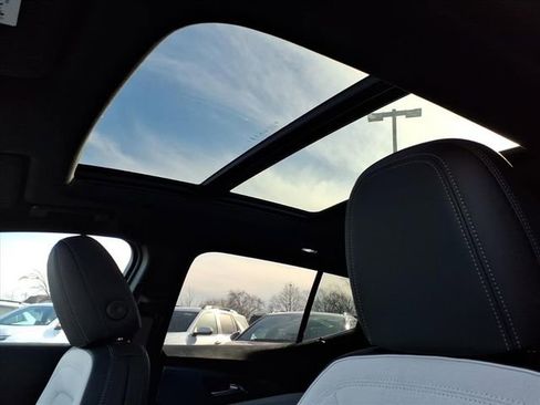 New 2026 Chevrolet Equinox EV LT image 8