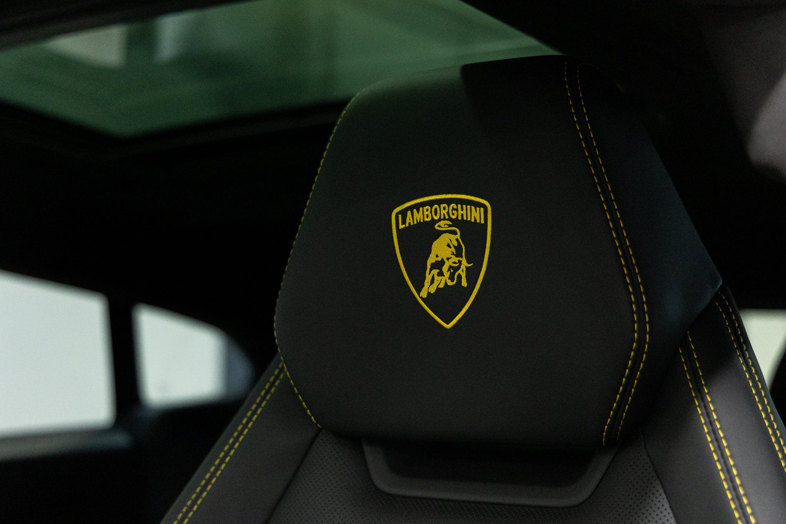 Used 2024 Lamborghini Urus S AWD/4WD image 26