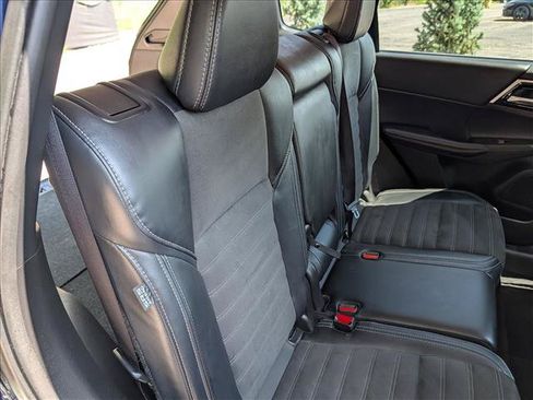 Used 2024 Mitsubishi Outlander SE FWD image 15