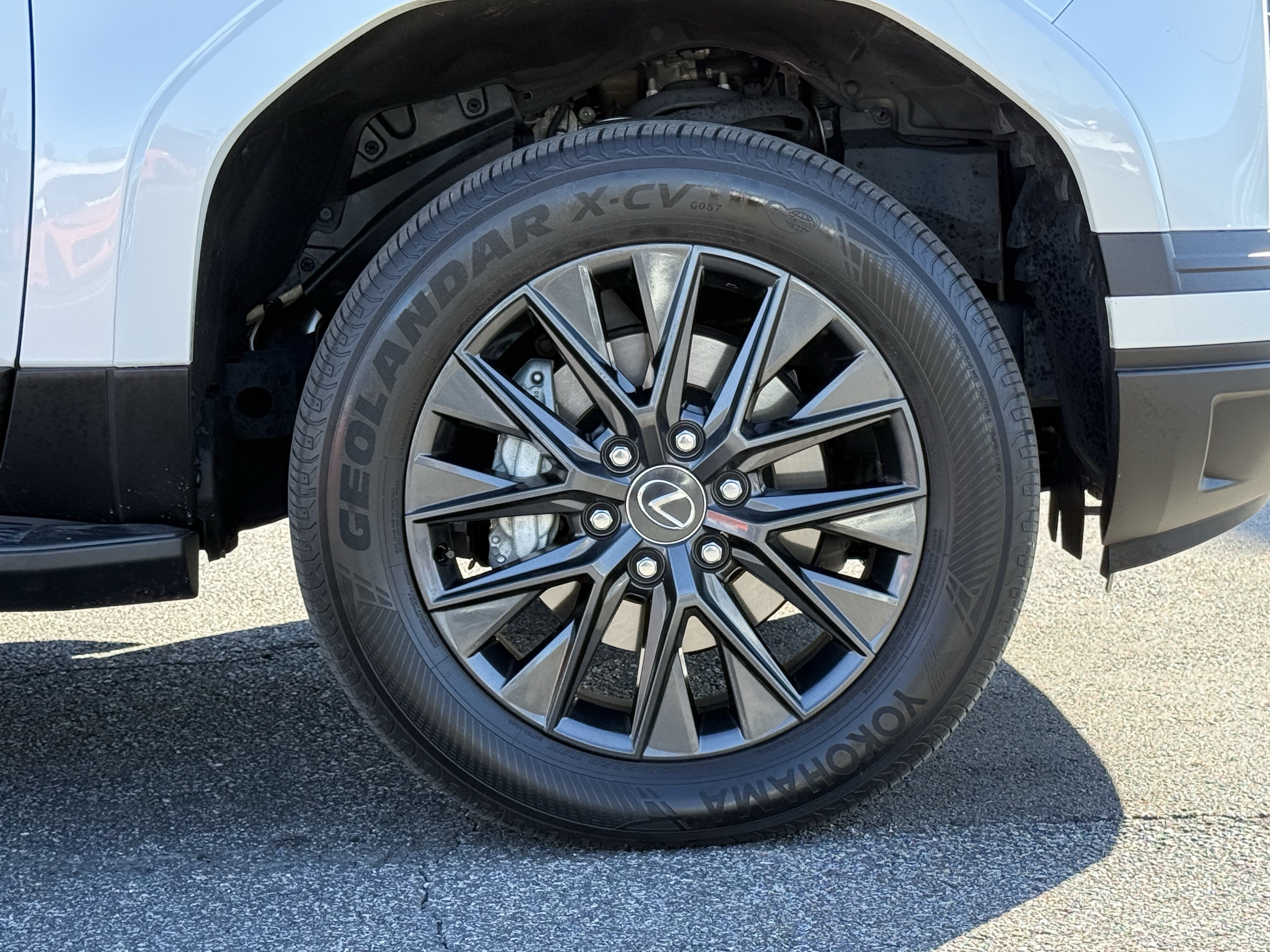 Used 2024 Lexus GX 550 w/ Cold Area Package AWD/4WD image 13