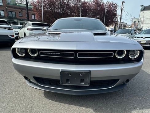 Used 2015 Dodge Challenger SXT Plus image 3