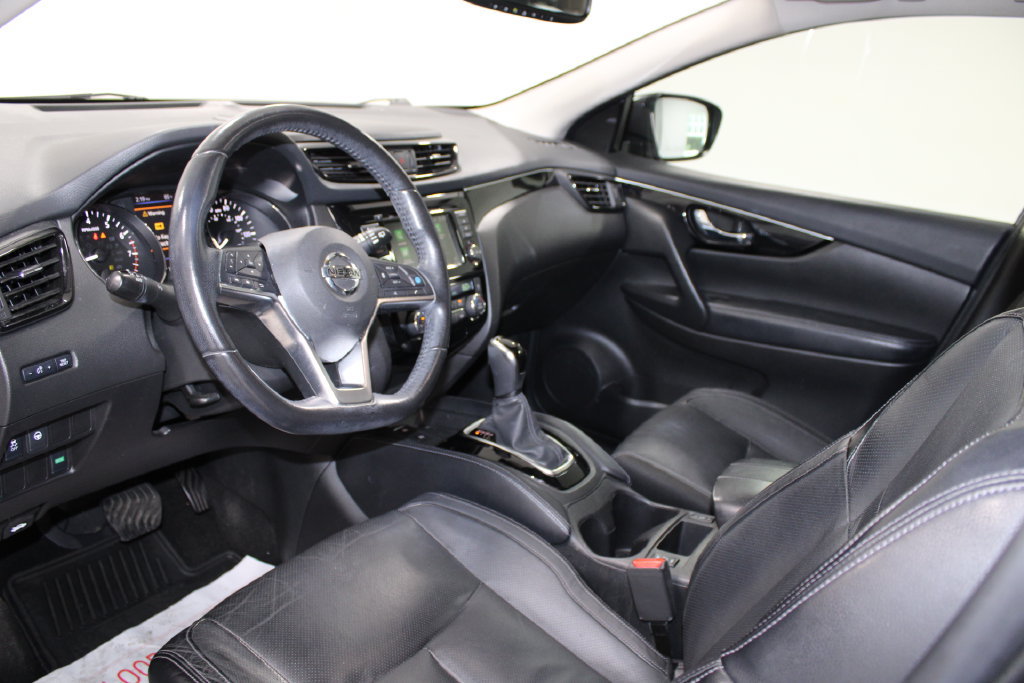 Used 2019 Nissan Rogue Sport SL w/ Premium Package FWD image 13